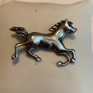 Cute little sterling silver running horse brooch